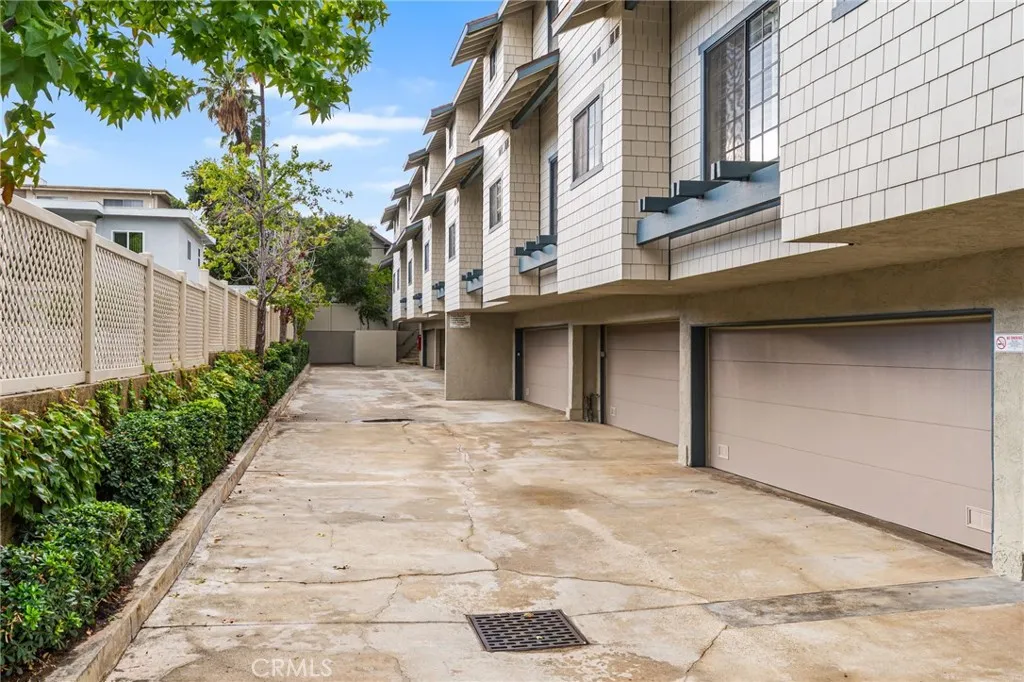 515 S Madison Avenue 2, Pasadena, California 91101 home-pic-32